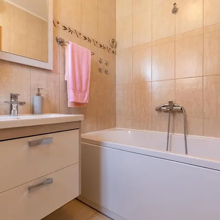 Lydia * 슬라티네